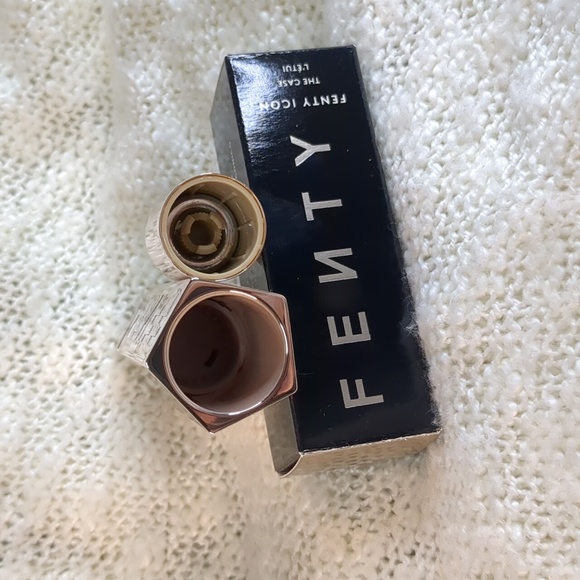 FENTY ICON "The Case" Two-piece Empty Refillable Case, Metallic Nude - Picture 4 of 14